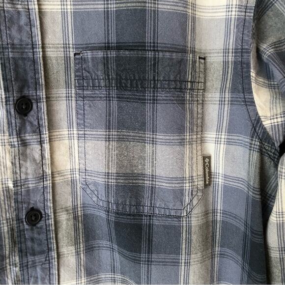 Columbia Button Down Shirt Men's Small Blue Plaid Gorpcore Outdoors Hiking Fish - Picture 8 of 11